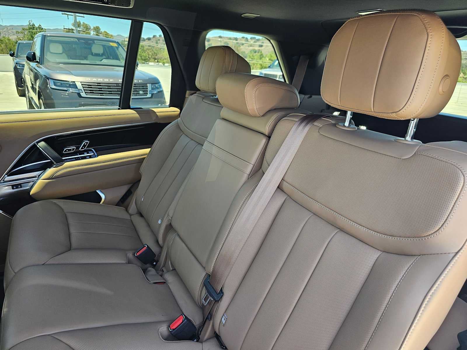 2025 Land Rover Range Rover SE