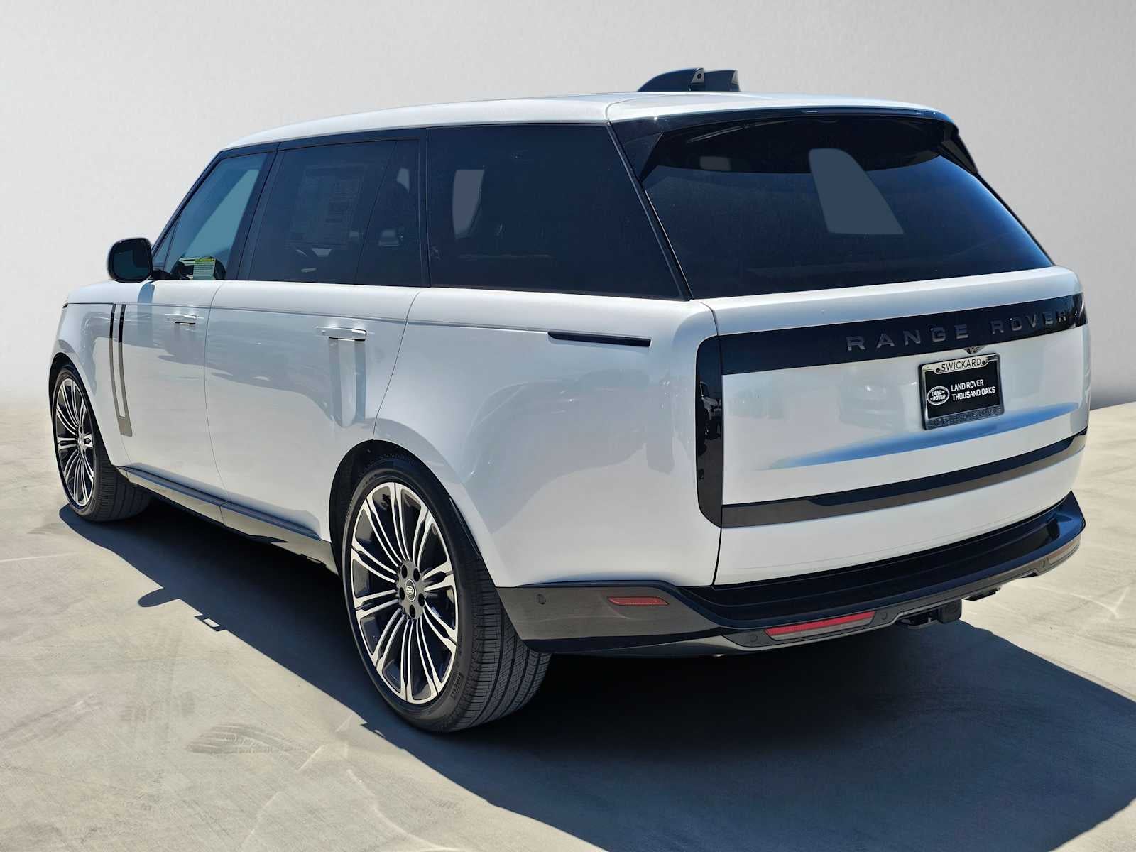 2025 Land Rover Range Rover SE