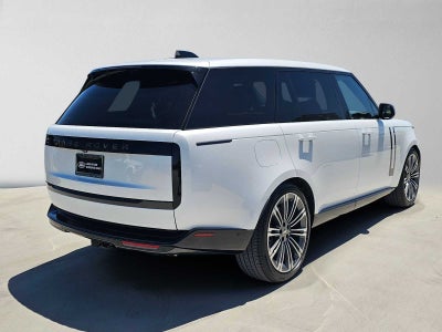 2025 Land Rover Range Rover SE