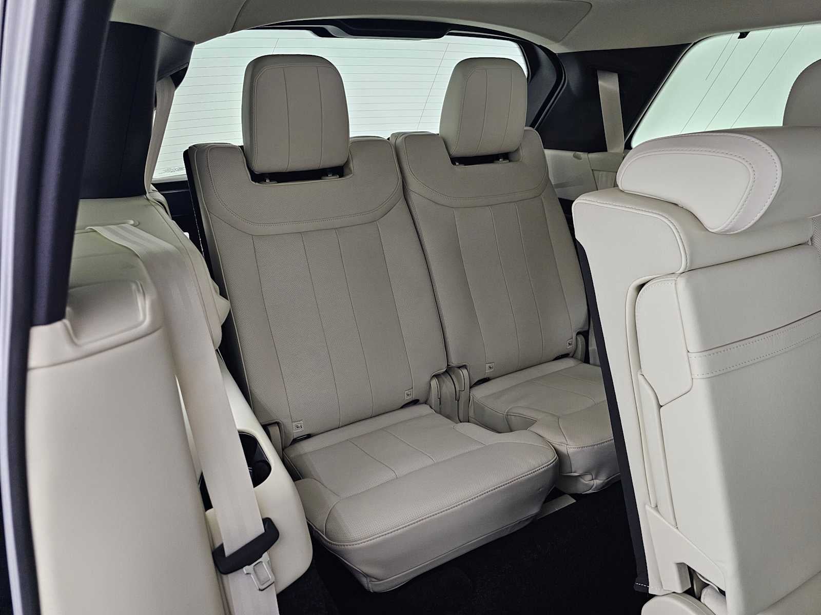 2026 Land Rover Range Rover SE