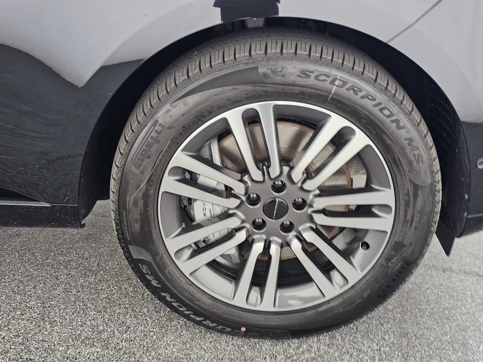 2026 Land Rover Range Rover SE