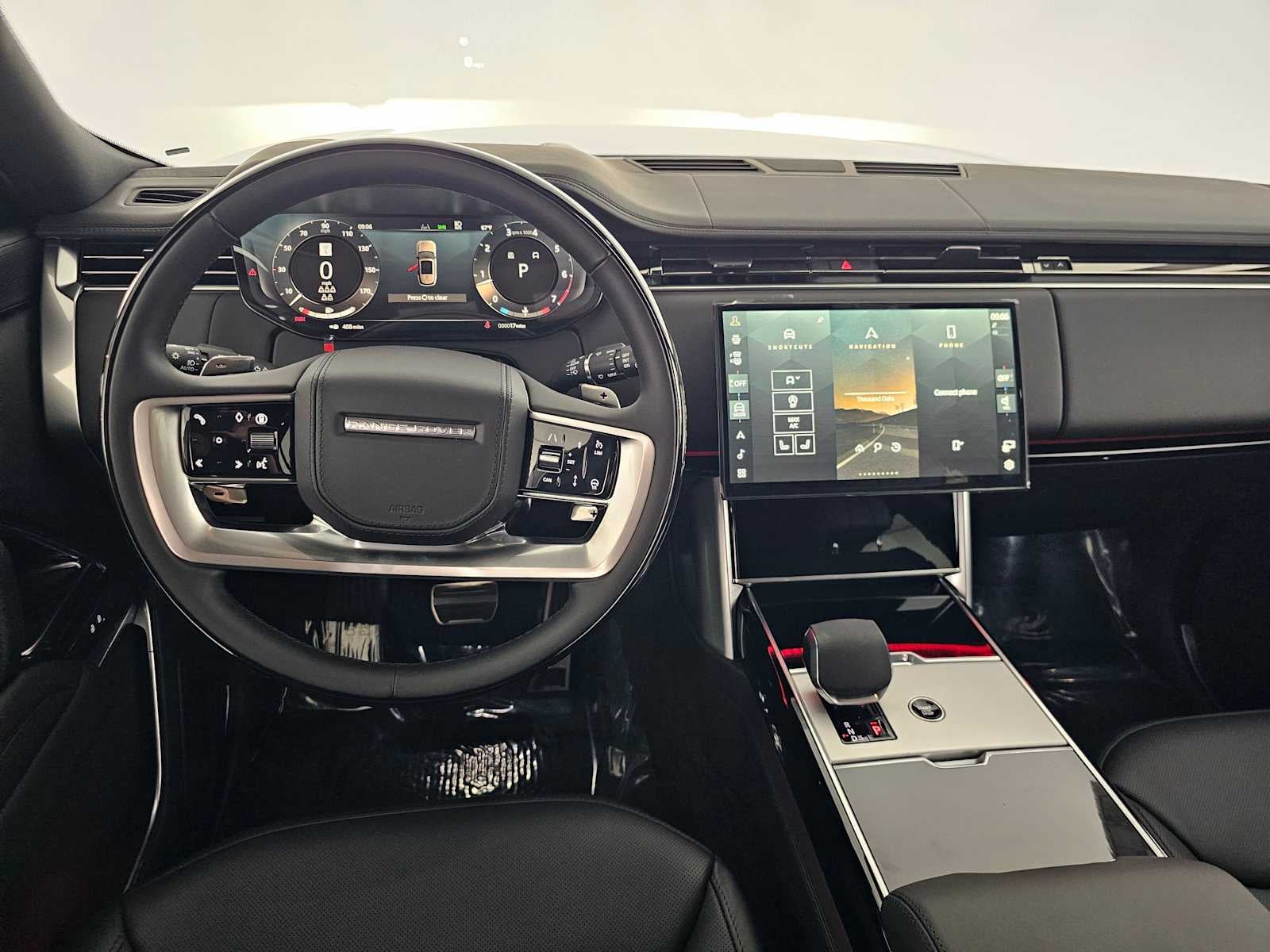 2025 Land Rover Range Rover SE