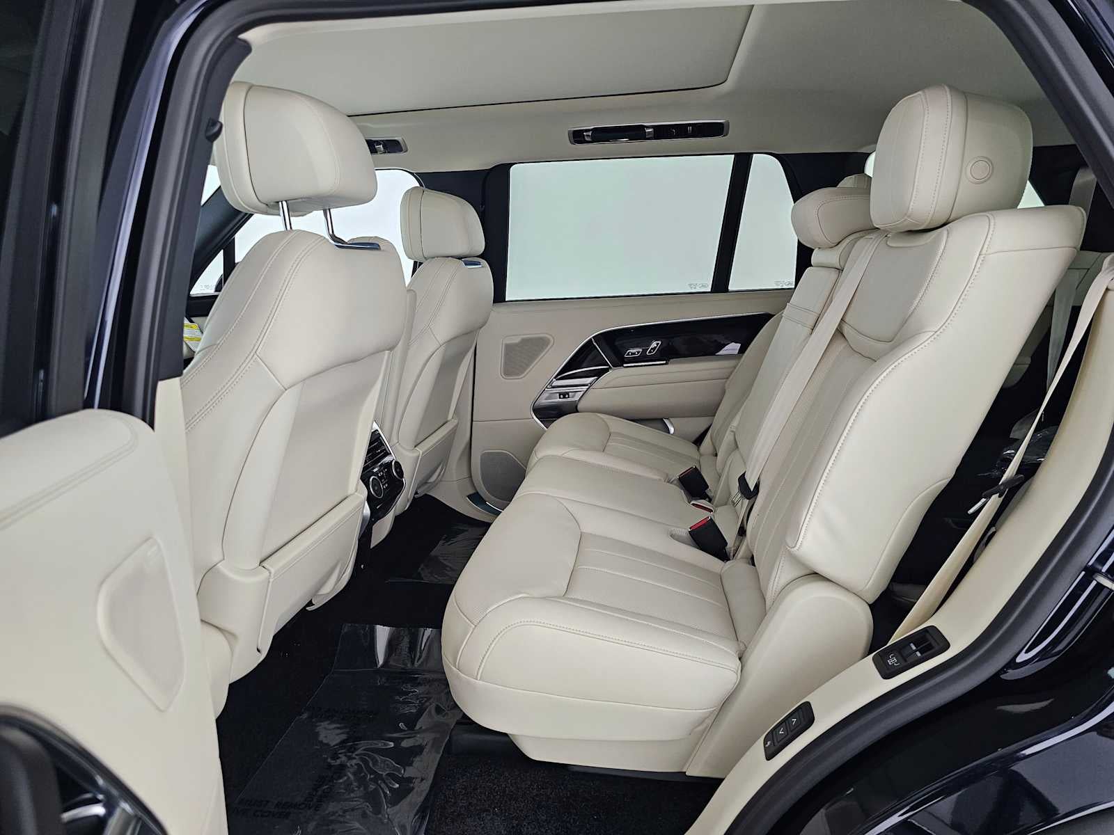 2026 Land Rover Range Rover SE