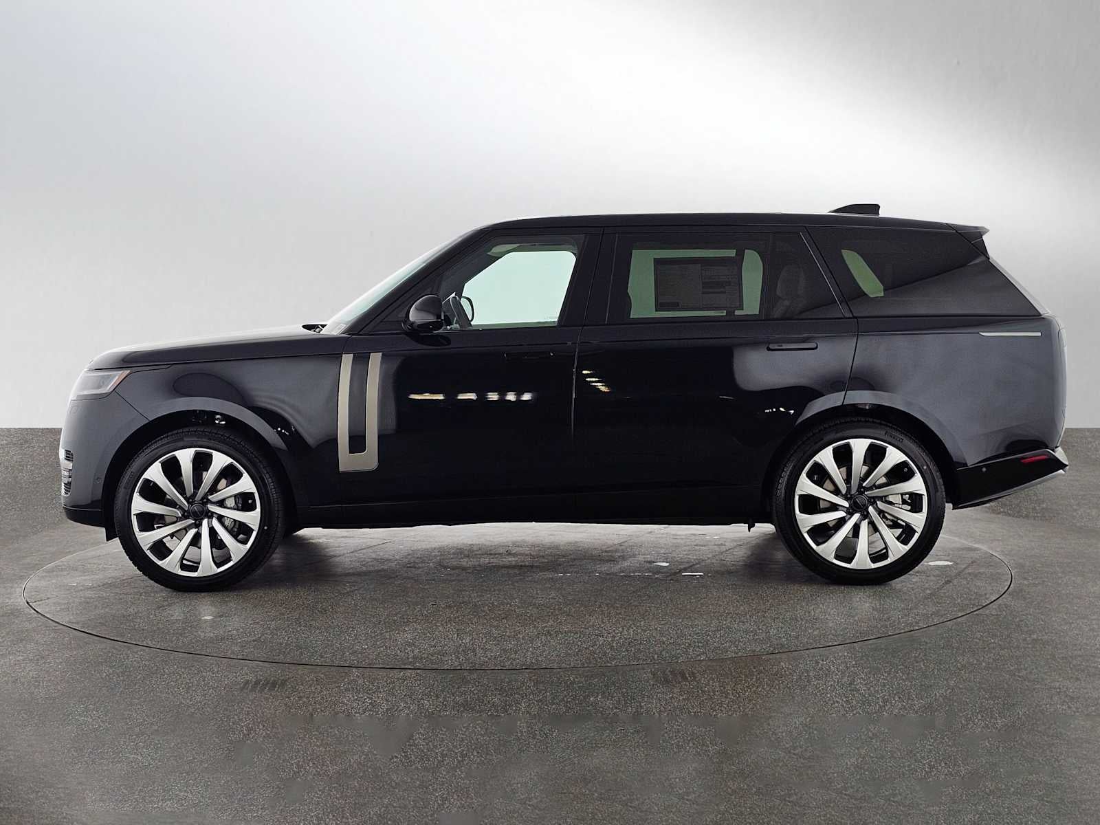 2026 Land Rover Range Rover SE