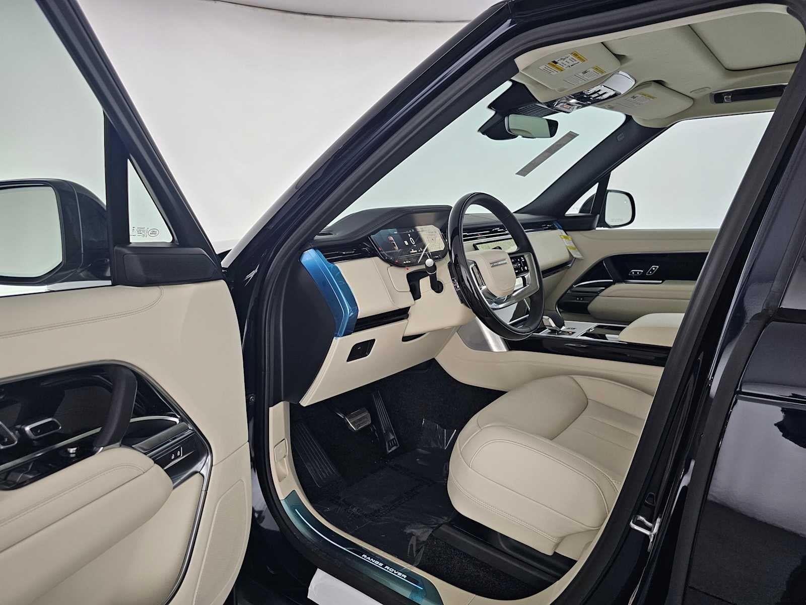 2026 Land Rover Range Rover SE