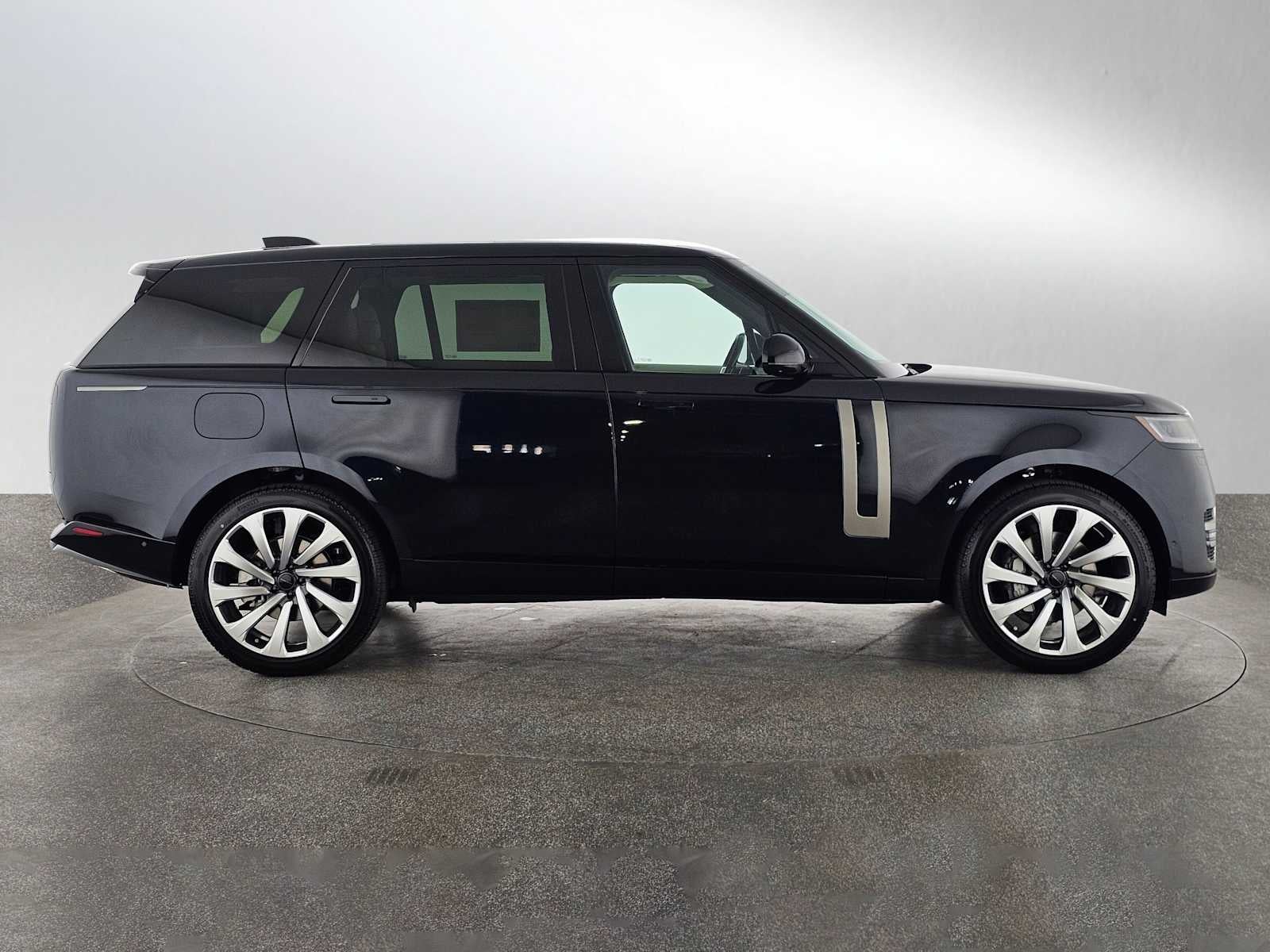 2026 Land Rover Range Rover SE