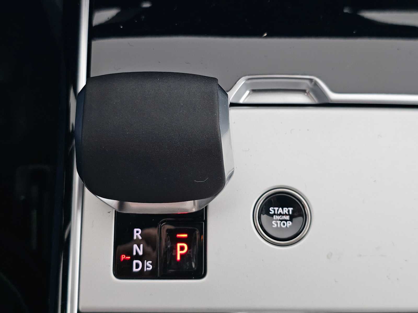 2026 Land Rover Range Rover SE