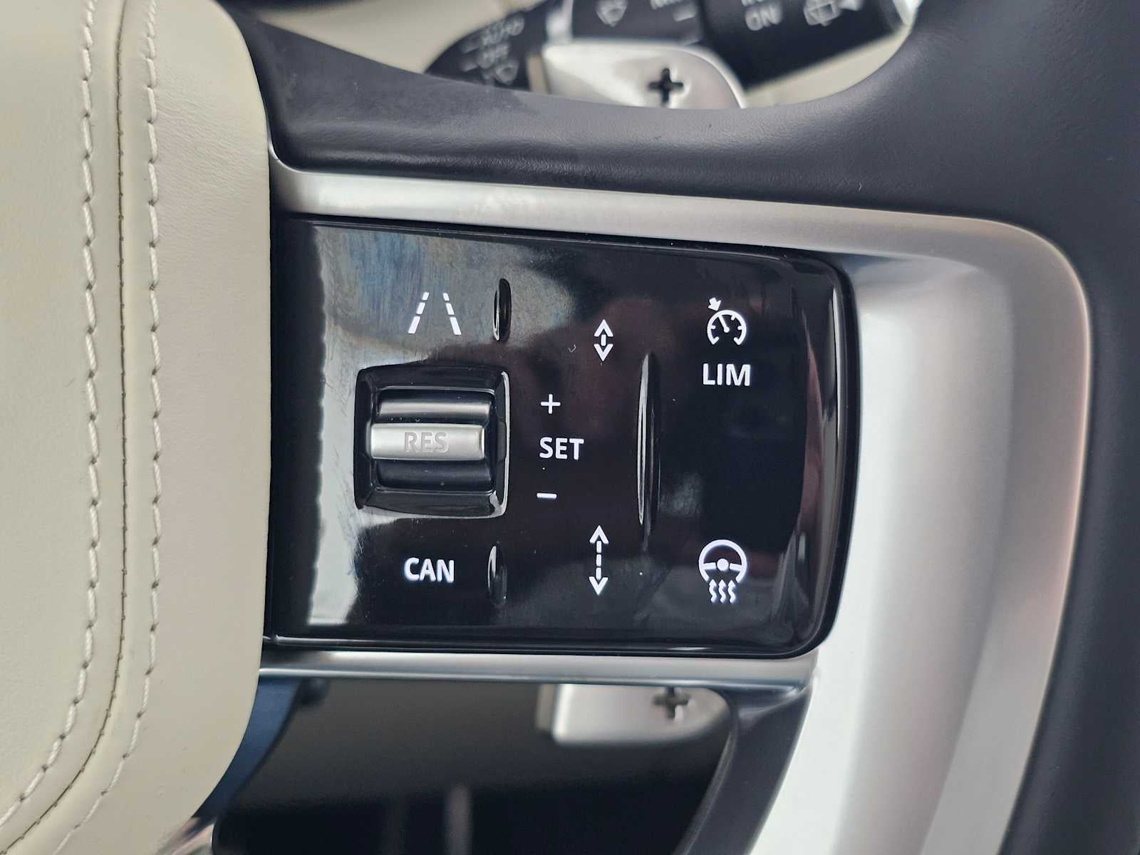 2026 Land Rover Range Rover SE