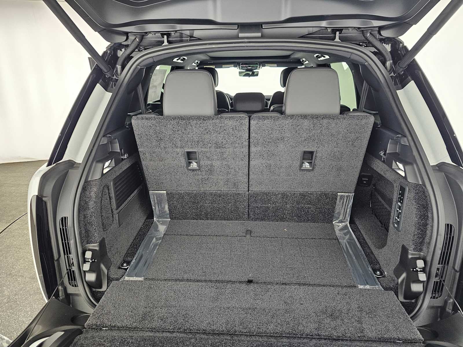 2026 Land Rover Range Rover SE