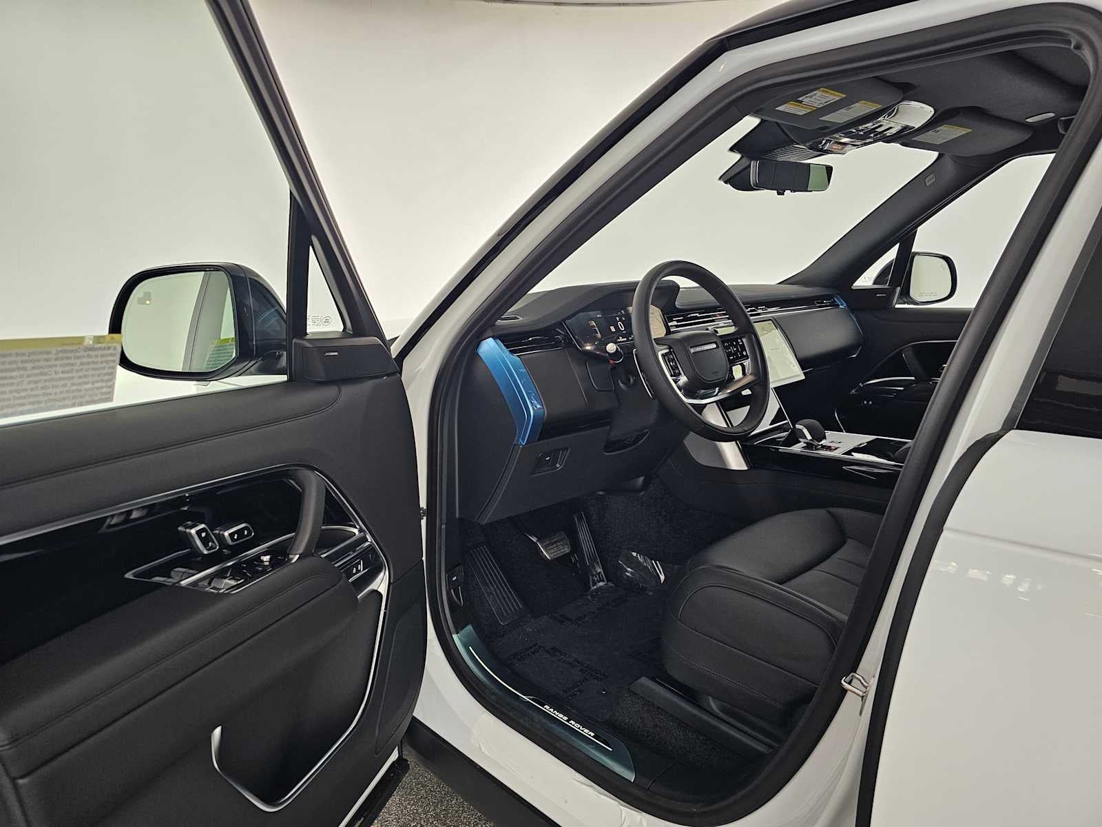 2026 Land Rover Range Rover SE