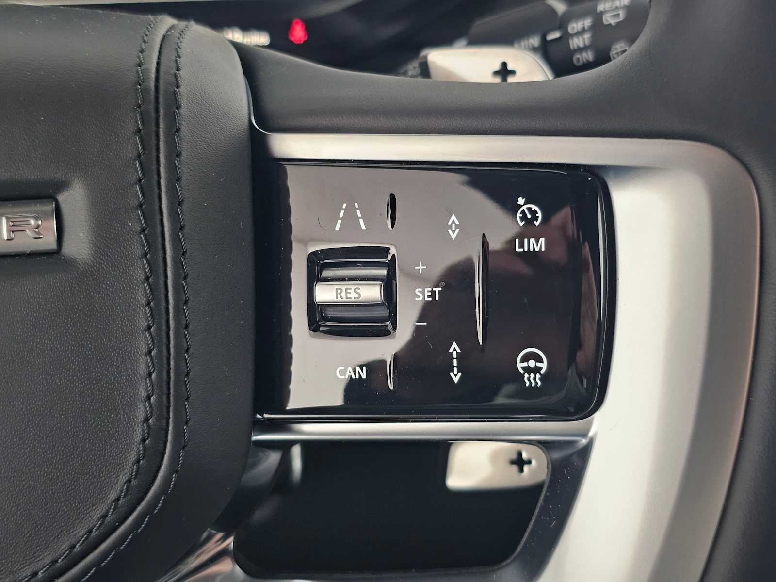 2026 Land Rover Range Rover SE