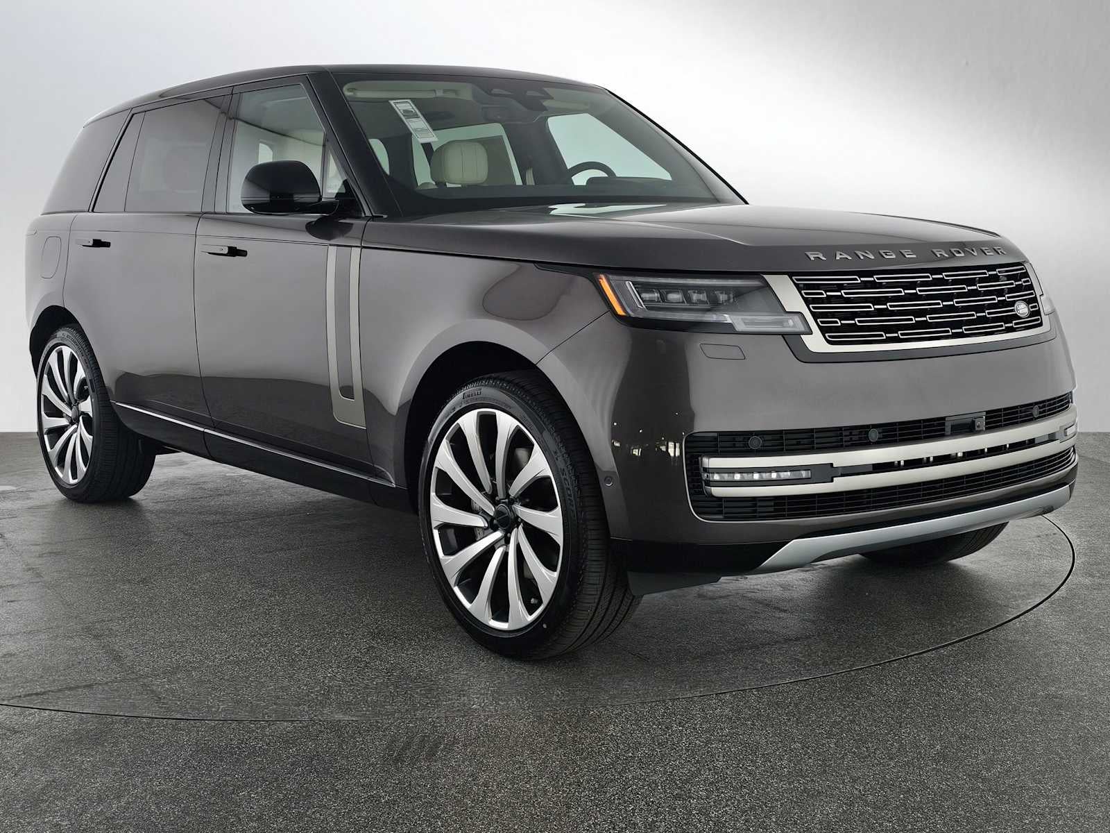 2026 Land Rover Range Rover SE