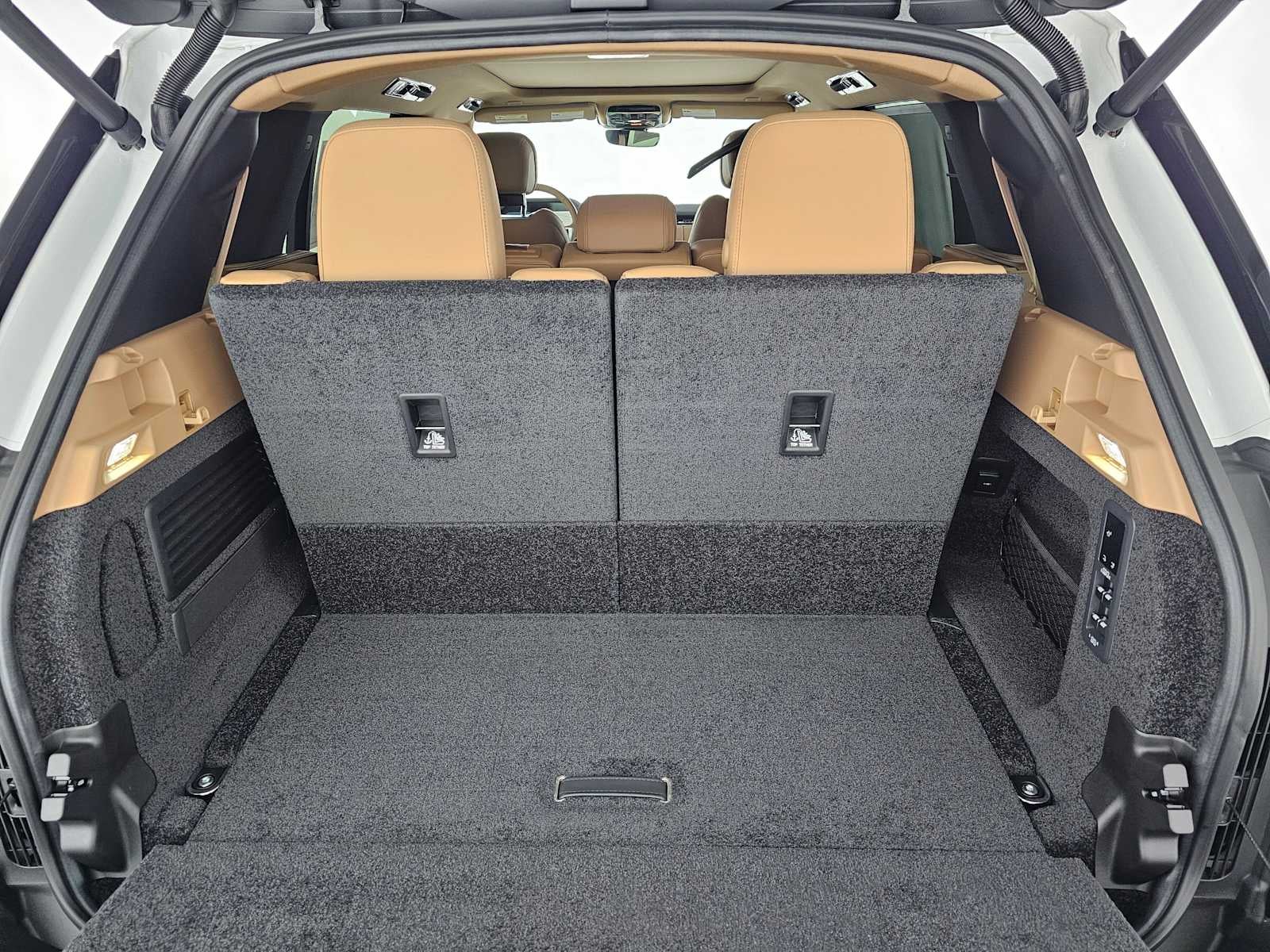 2026 Land Rover Range Rover SE