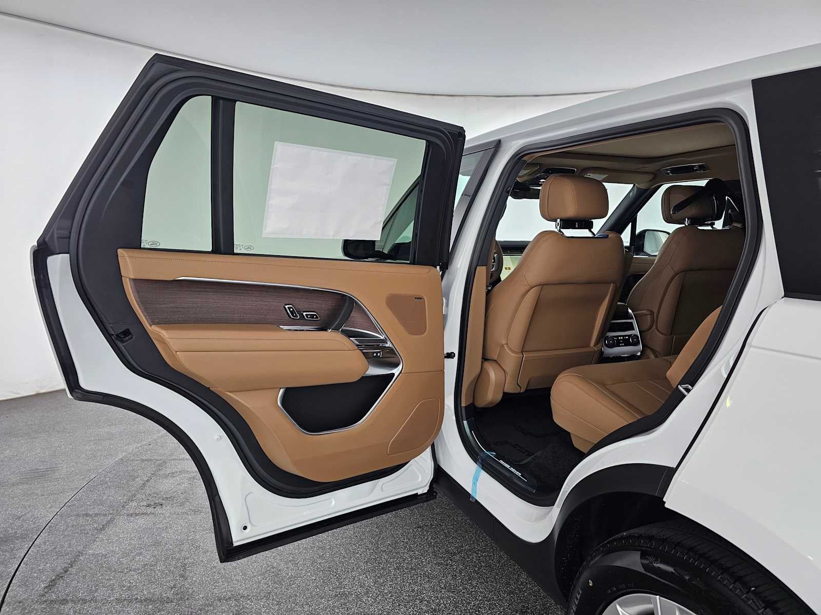 2026 Land Rover Range Rover SE