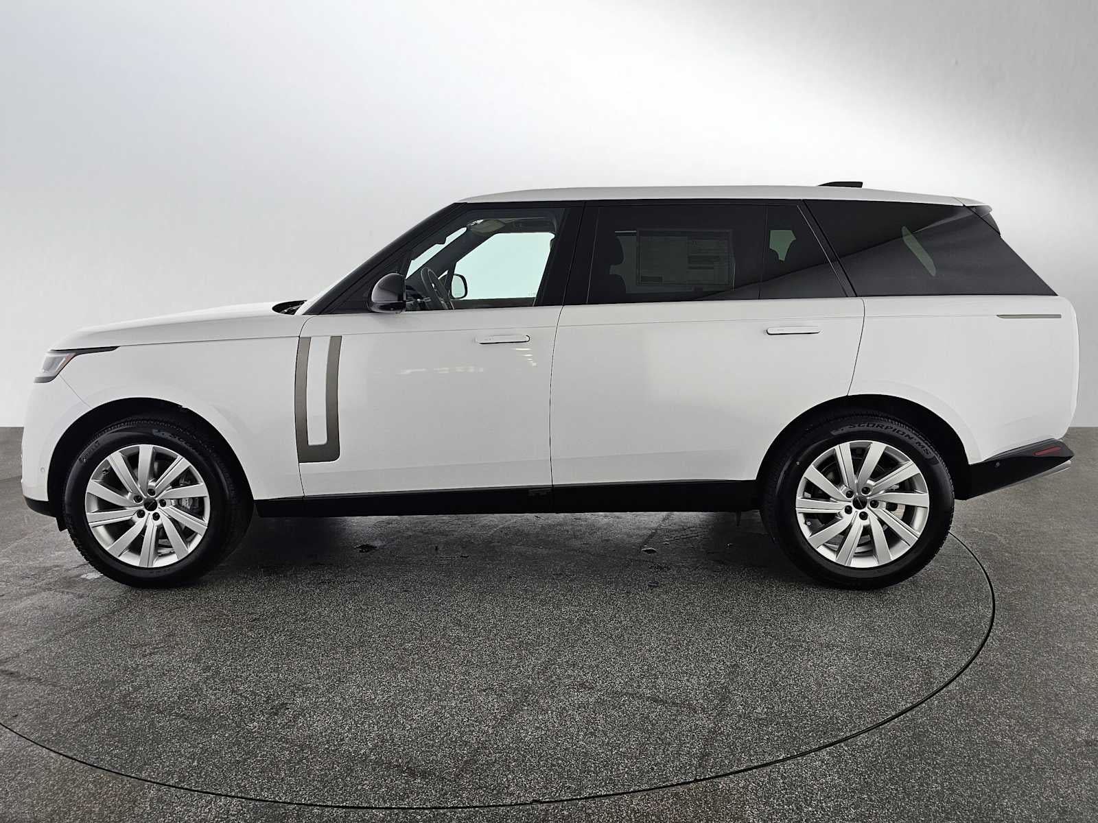2026 Land Rover Range Rover SE