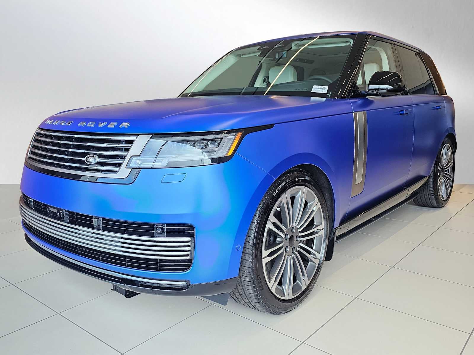 2026 Land Rover Range Rover SV