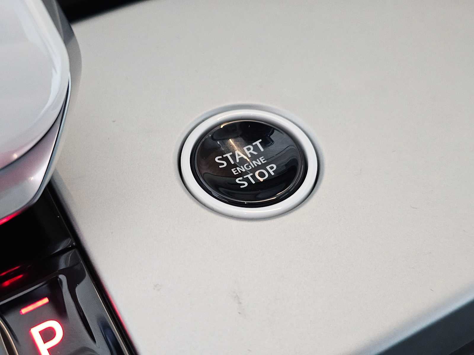 2026 Land Rover Range Rover SV