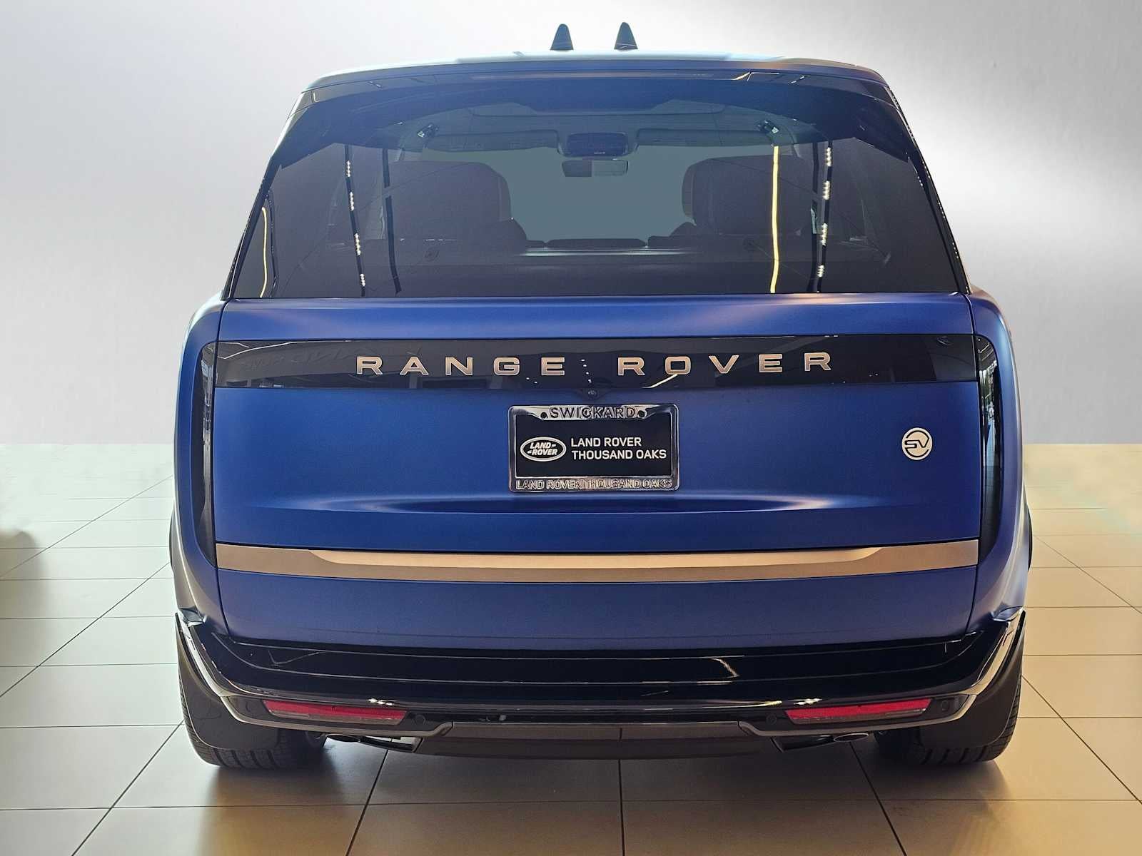 2026 Land Rover Range Rover SV
