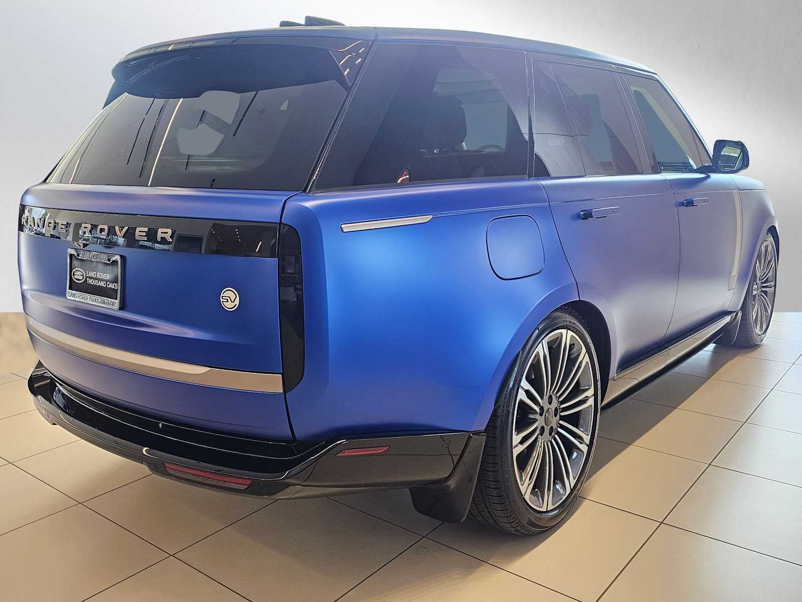 2026 Land Rover Range Rover SV