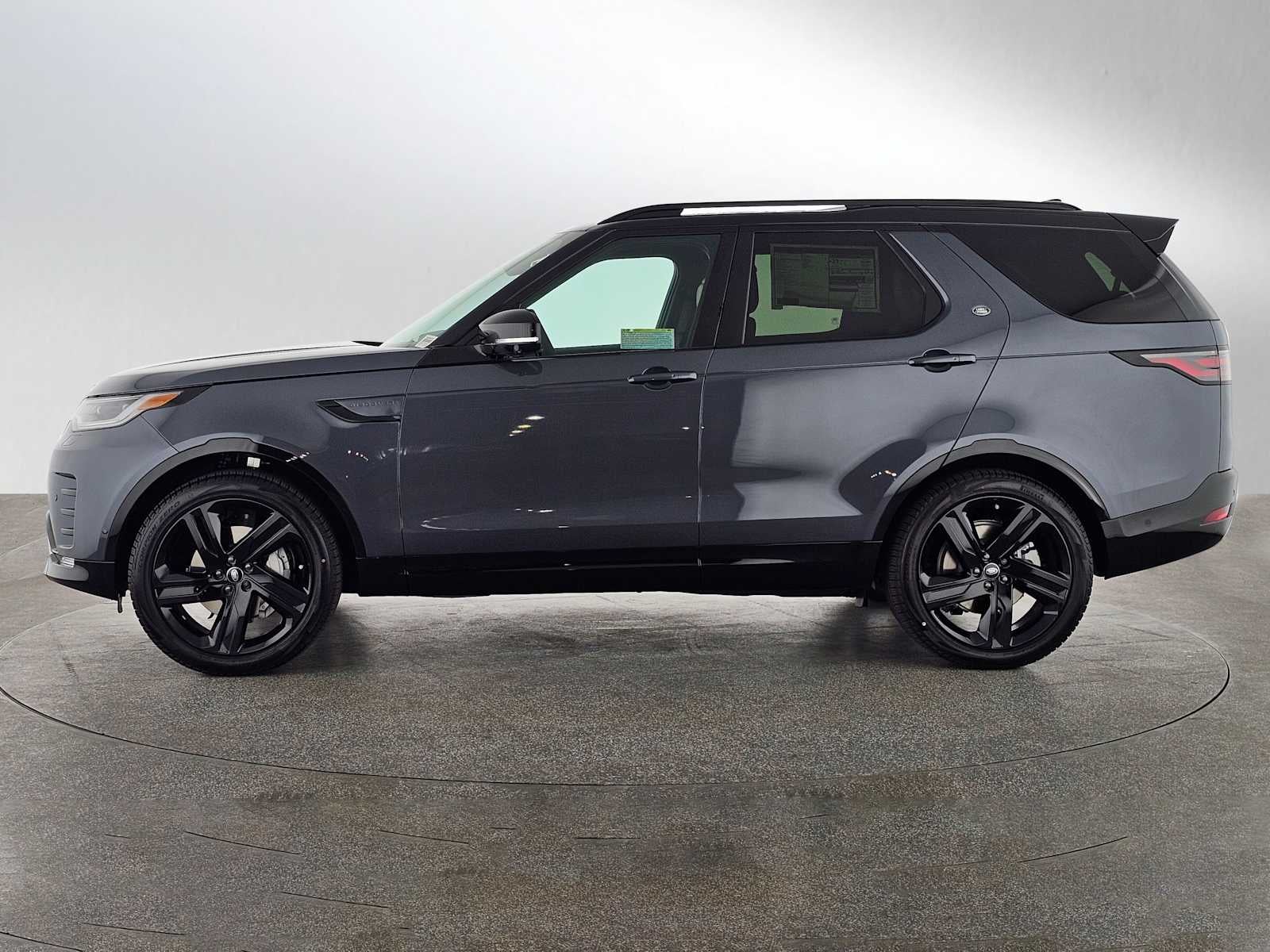 2026 Land Rover Discovery Dynamic SE