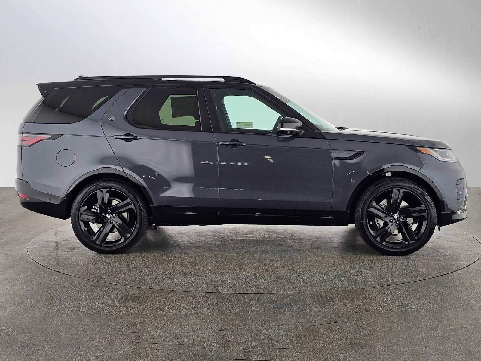 2026 Land Rover Discovery Dynamic SE