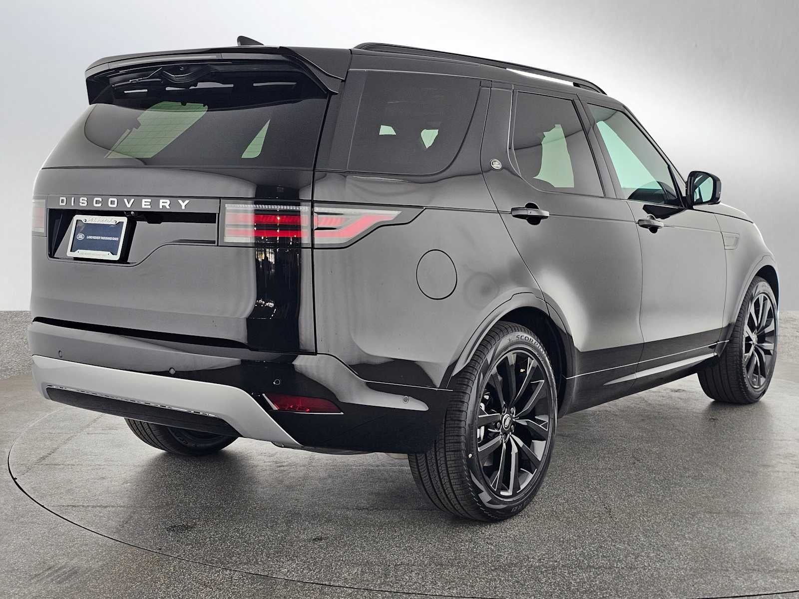 2026 Land Rover Discovery Gemini Edition