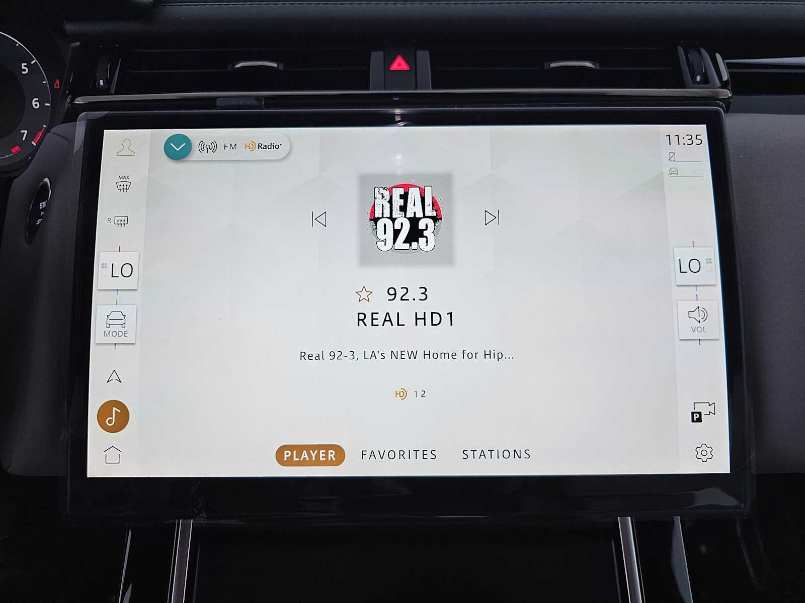 2026 Land Rover Range Rover Velar Dynamic SE