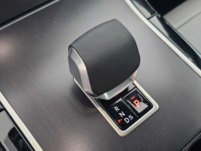 2026 Land Rover Range Rover Velar Dynamic SE