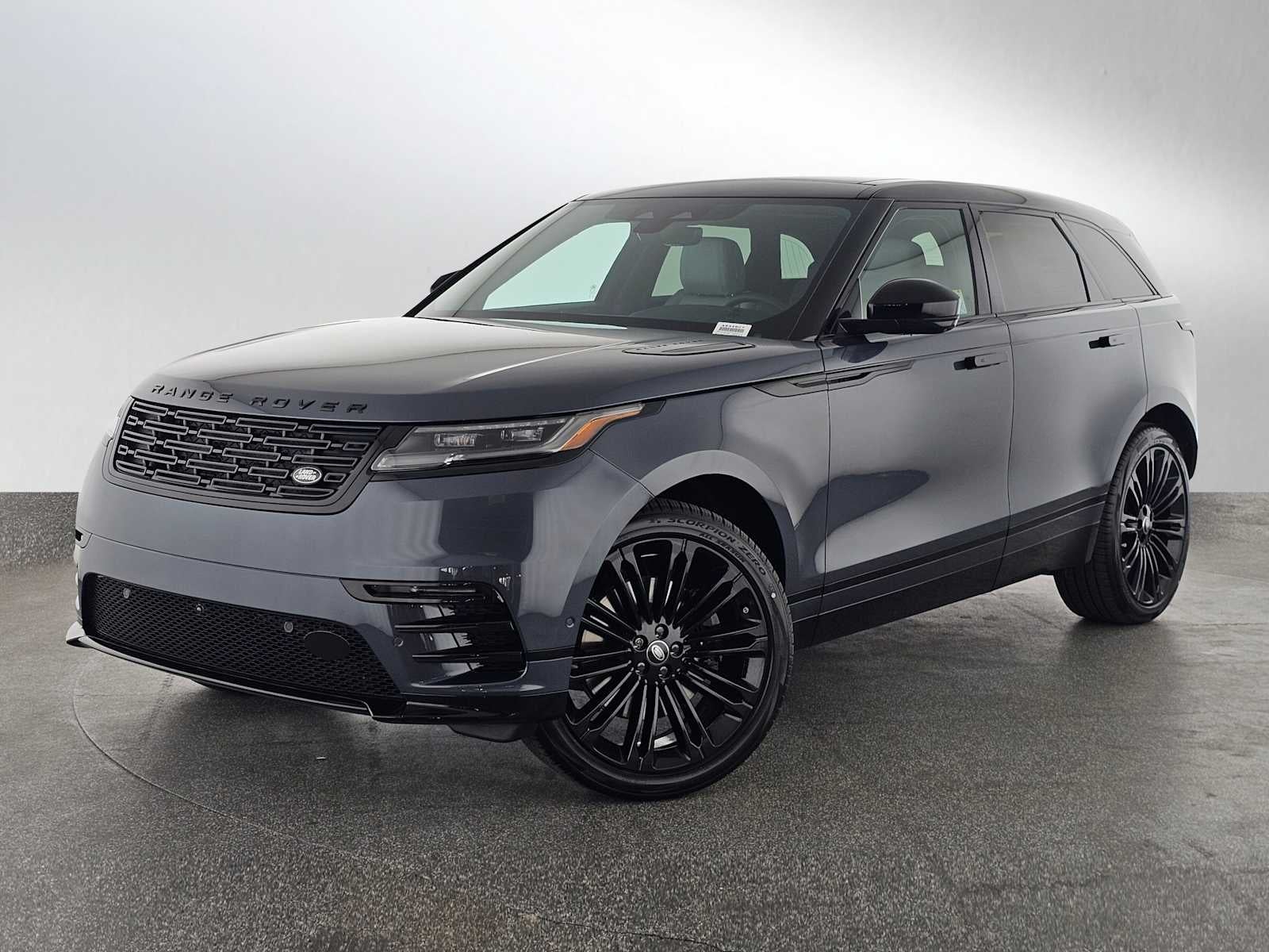 2026 Land Rover Range Rover Velar Dynamic SE