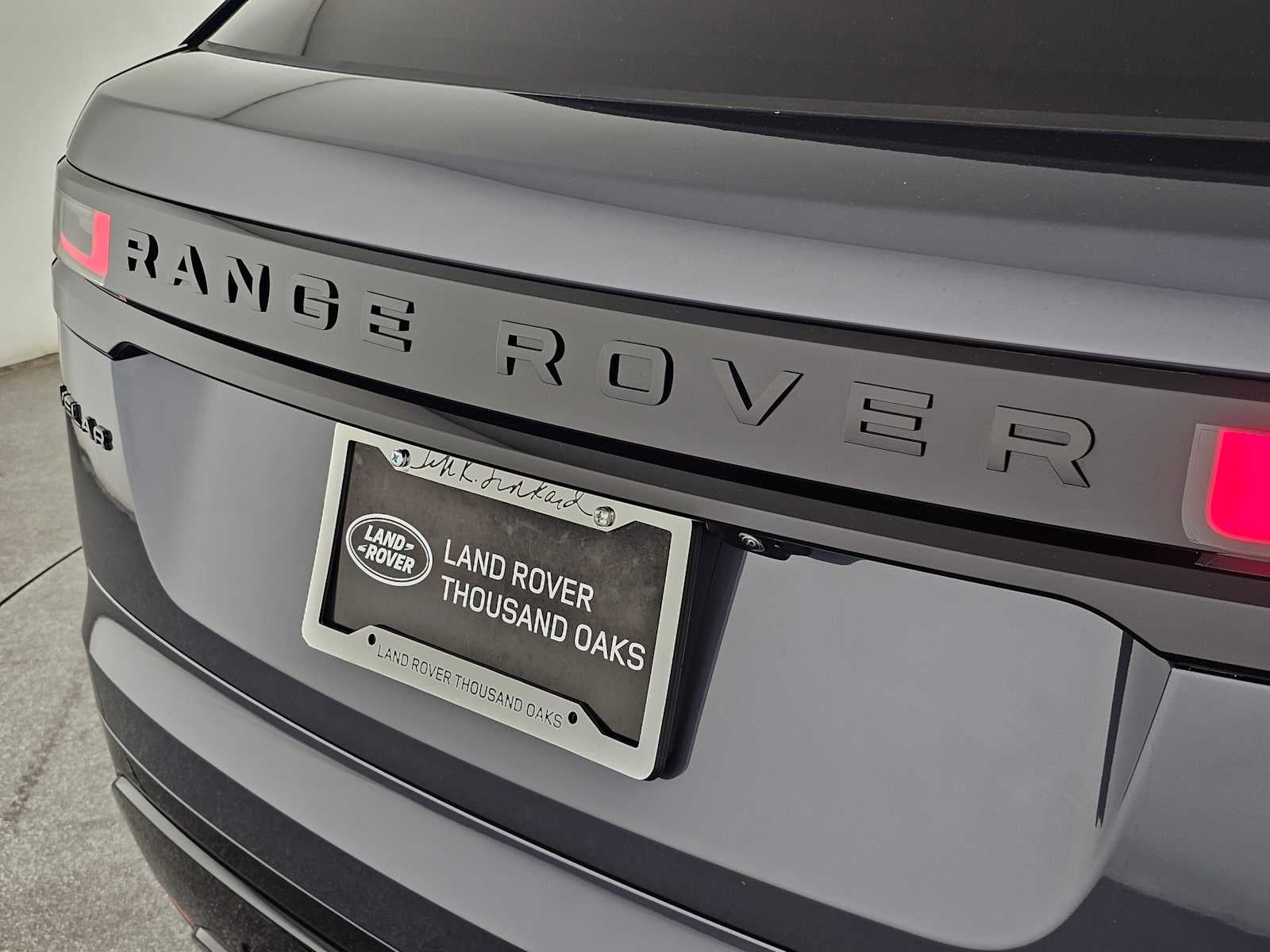 2026 Land Rover Range Rover Velar Dynamic SE