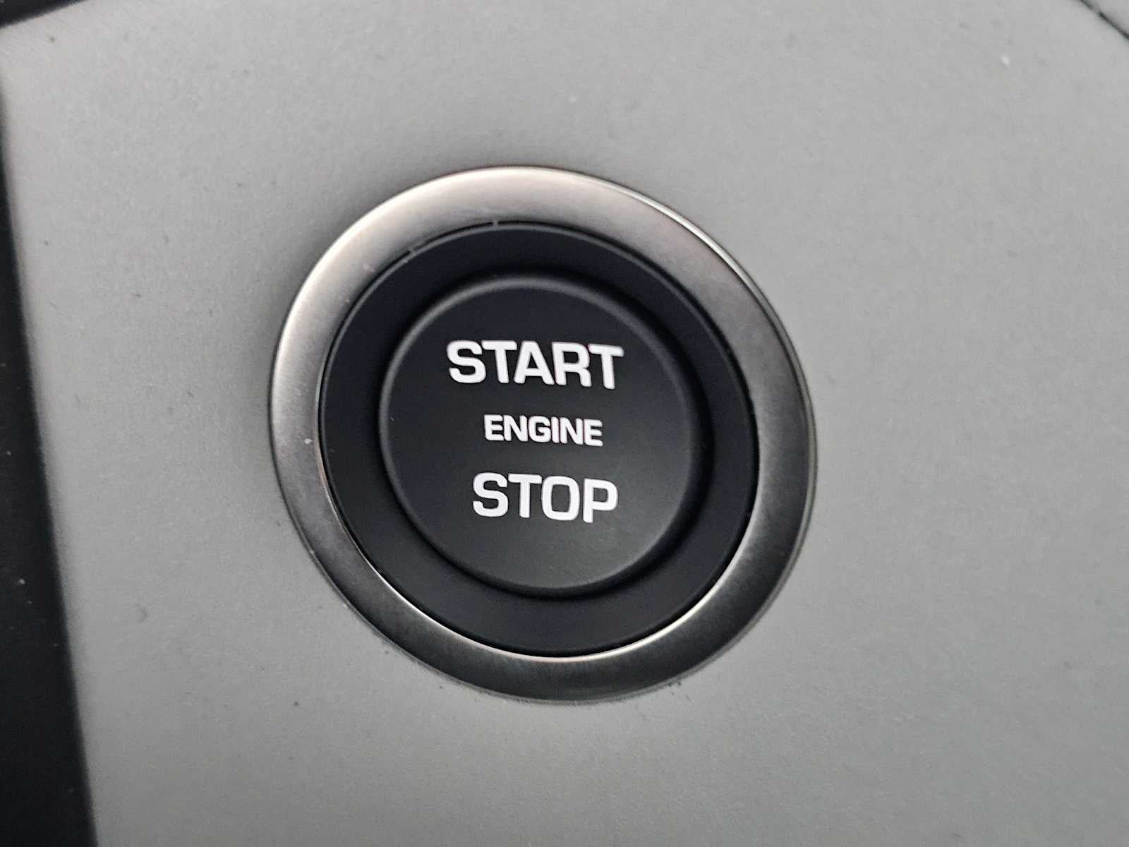 2026 Land Rover Range Rover Velar Dynamic SE