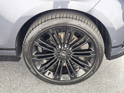 2026 Land Rover Range Rover Velar Dynamic SE