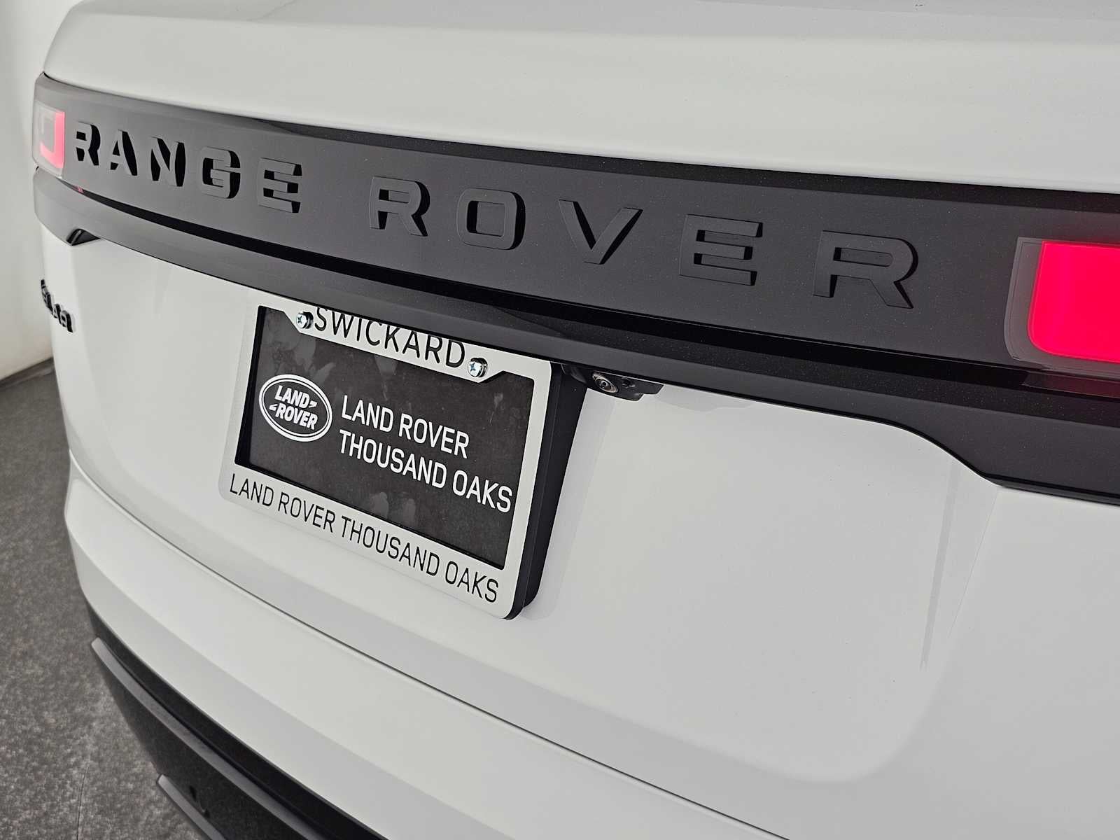 2026 Land Rover Range Rover Velar Dynamic SE
