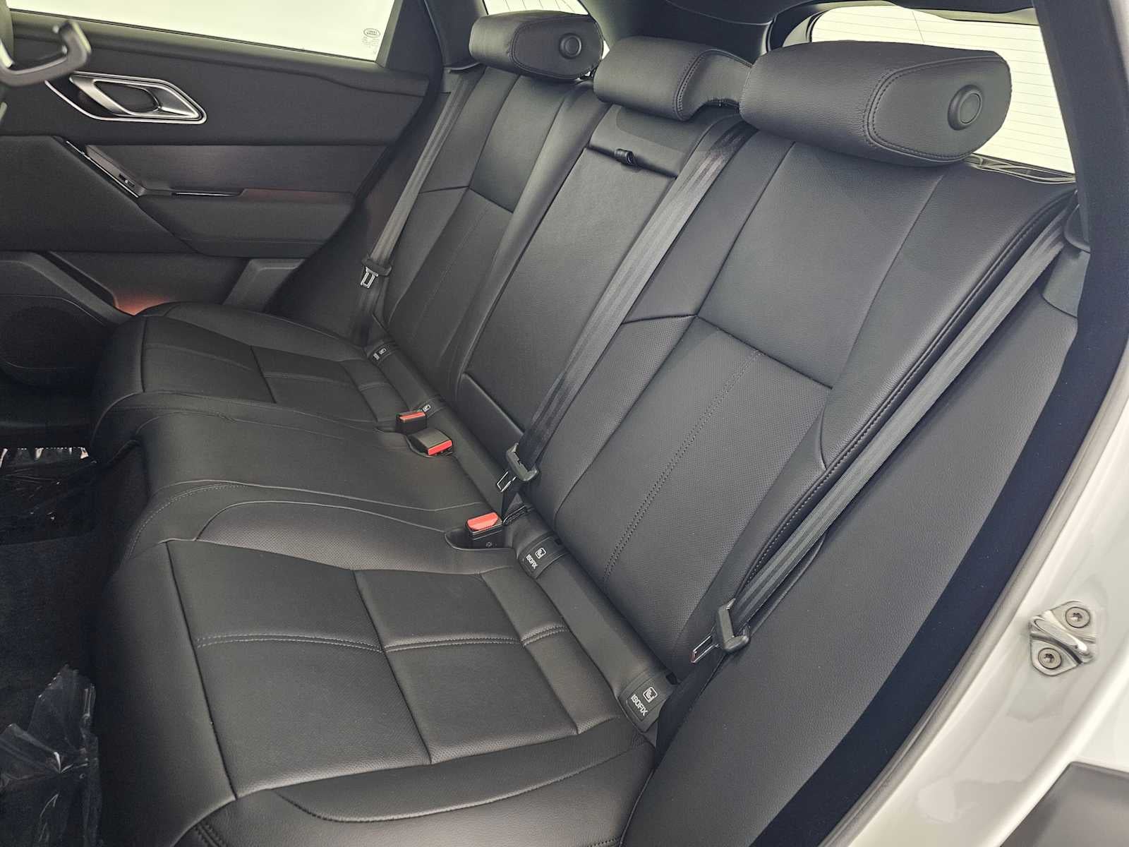 2026 Land Rover Range Rover Velar Dynamic SE