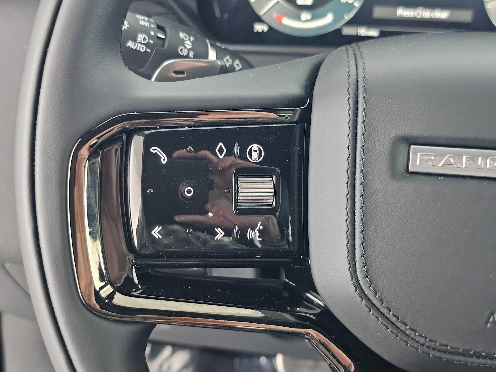 2026 Land Rover Range Rover Velar Dynamic SE
