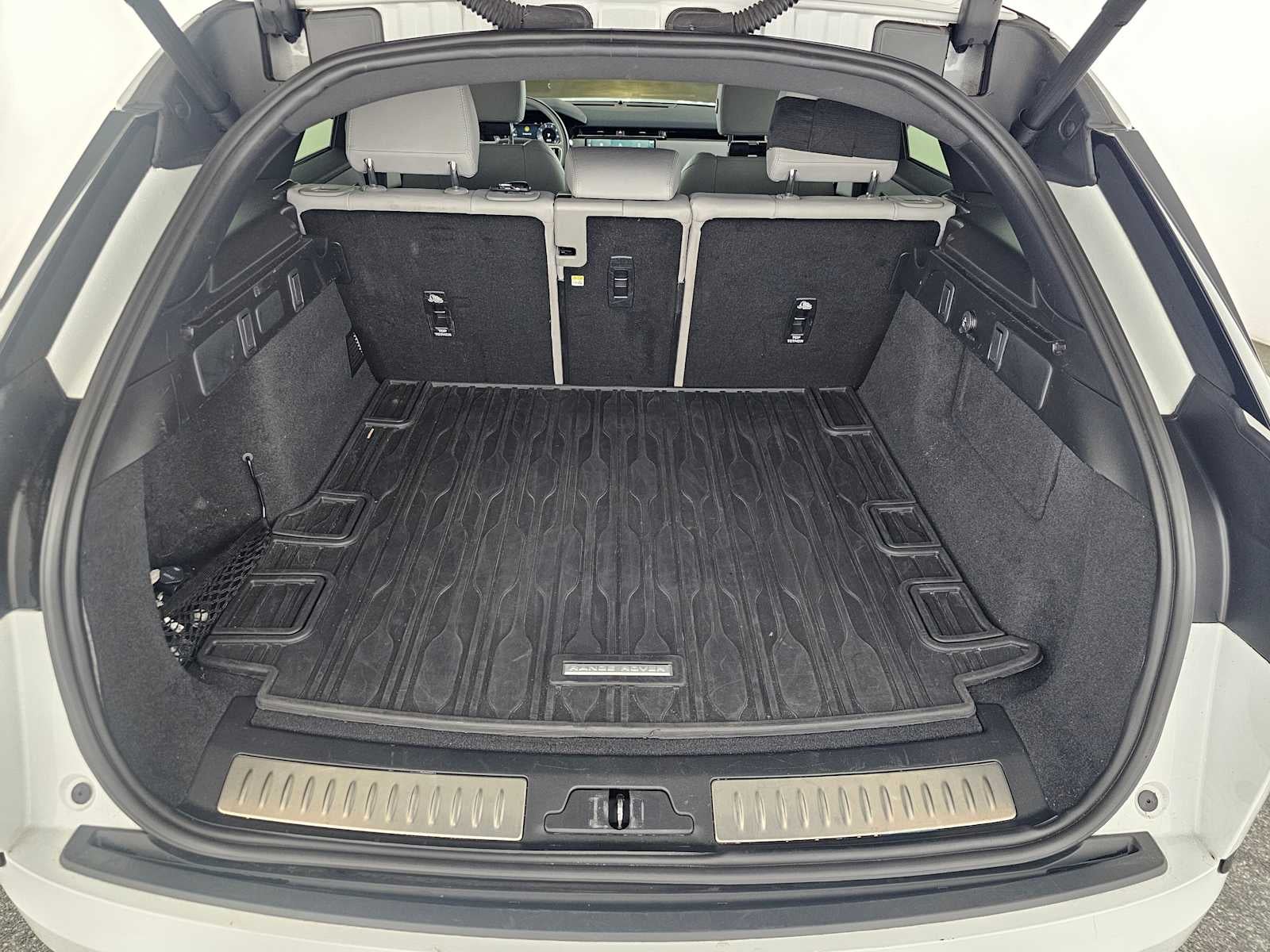 2024 Land Rover Range Rover Velar Dynamic SE