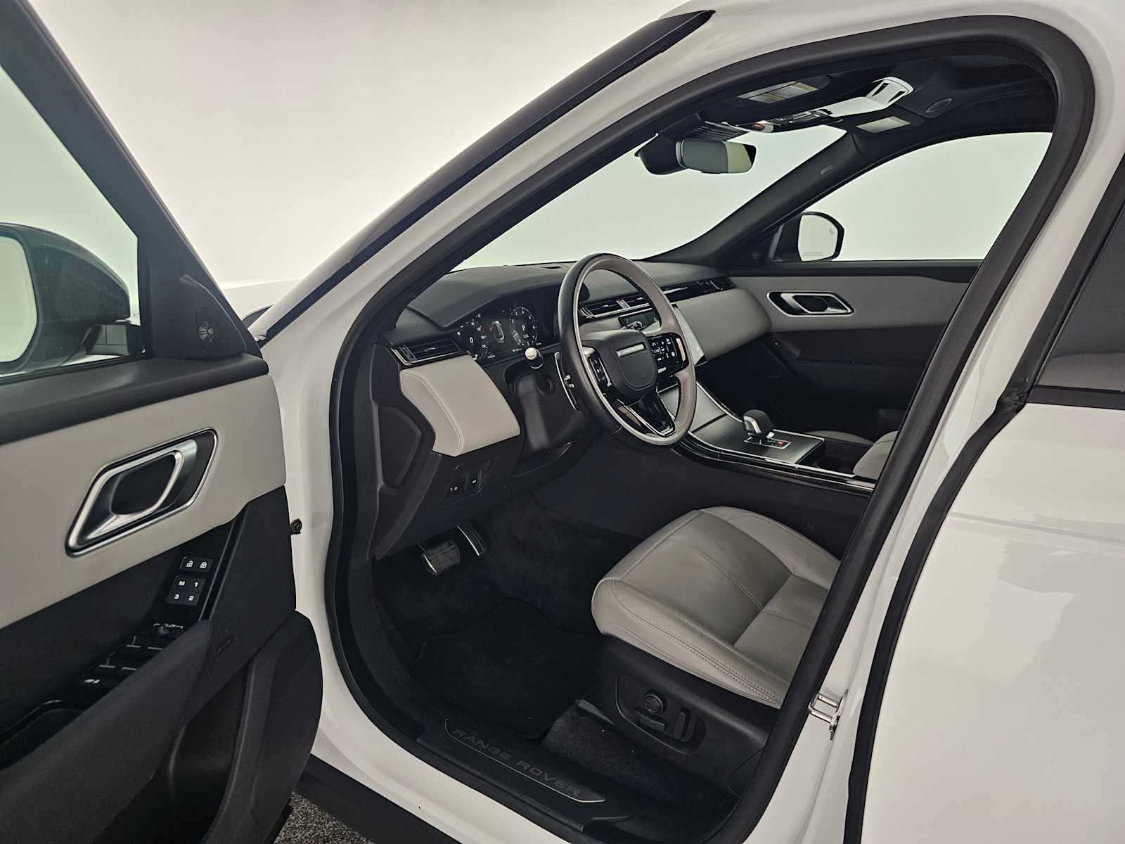 2024 Land Rover Range Rover Velar Dynamic SE