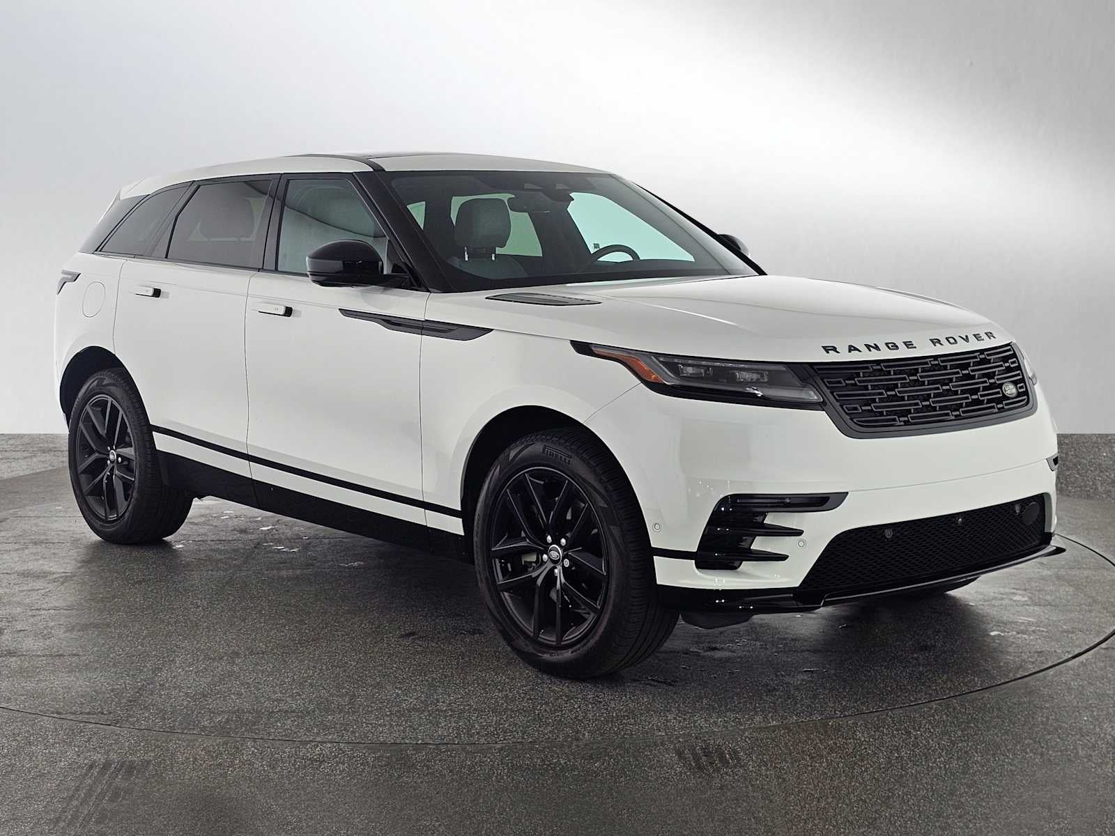 2024 Land Rover Range Rover Velar Dynamic SE