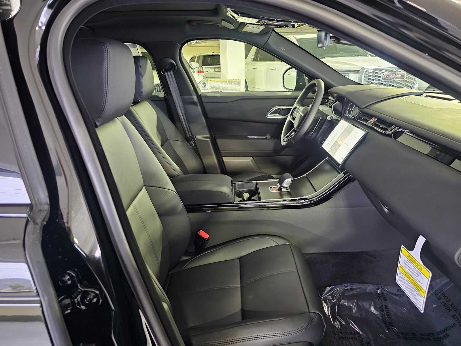 2026 Land Rover Range Rover Velar Dynamic SE