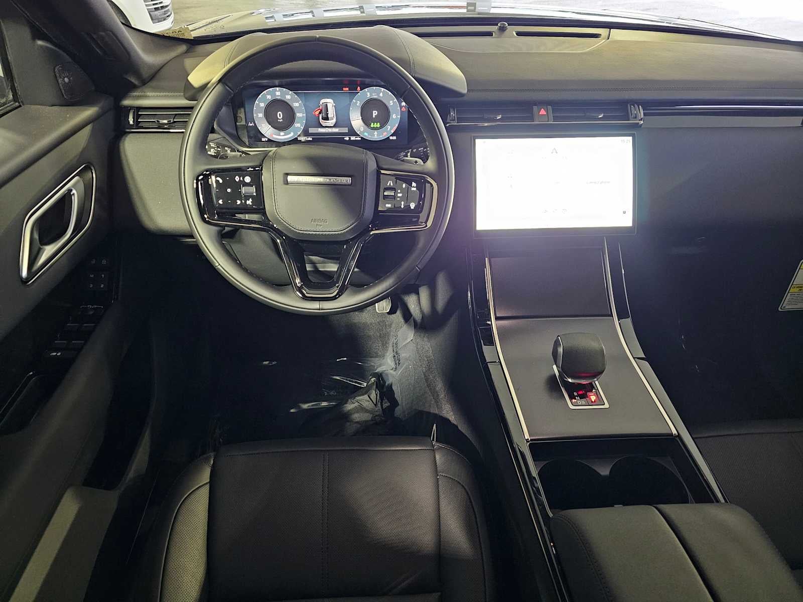 2026 Land Rover Range Rover Velar Dynamic SE