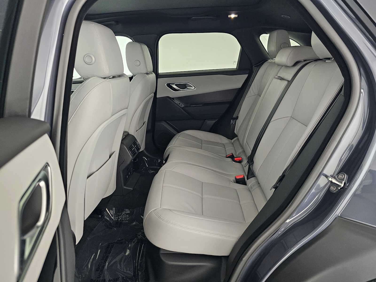2026 Land Rover Range Rover Velar Dynamic SE