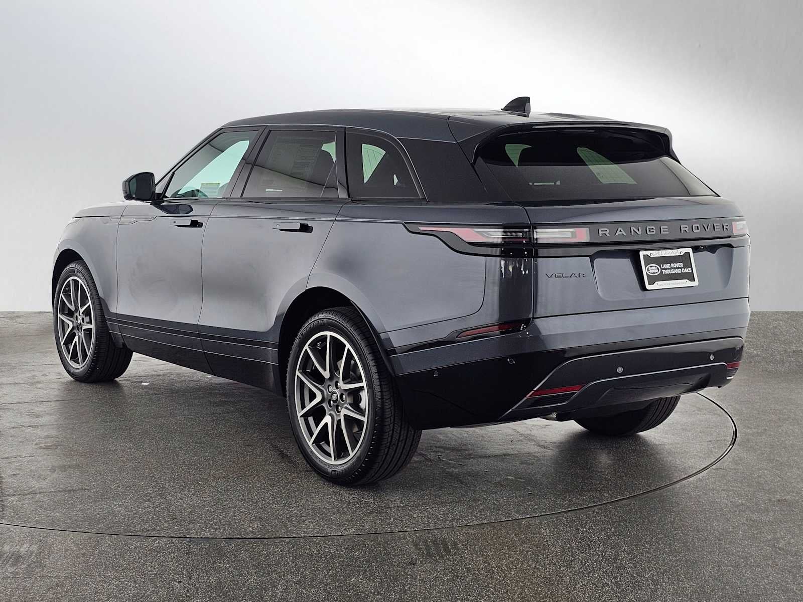 2026 Land Rover Range Rover Velar Dynamic SE