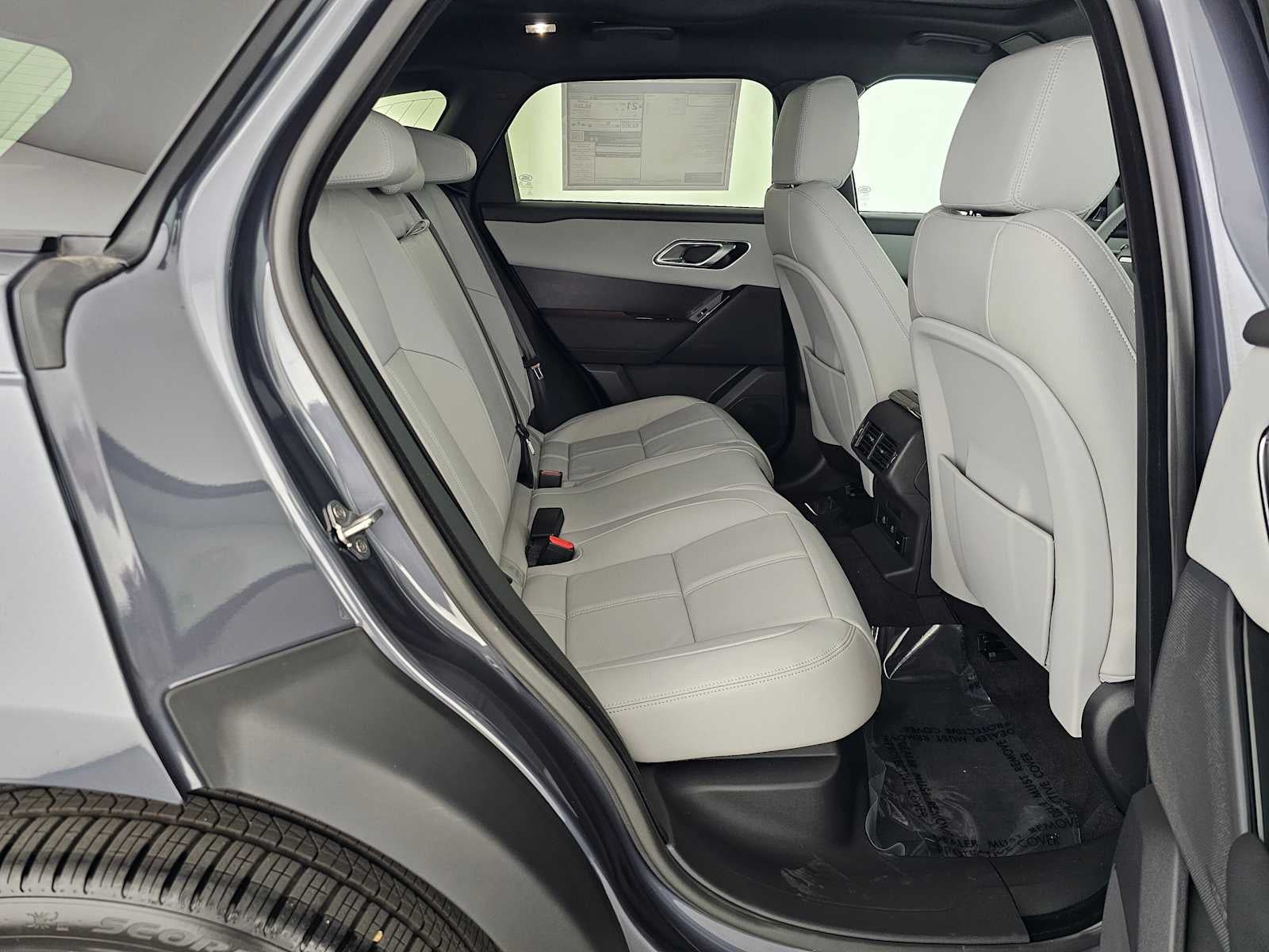 2026 Land Rover Range Rover Velar Dynamic SE