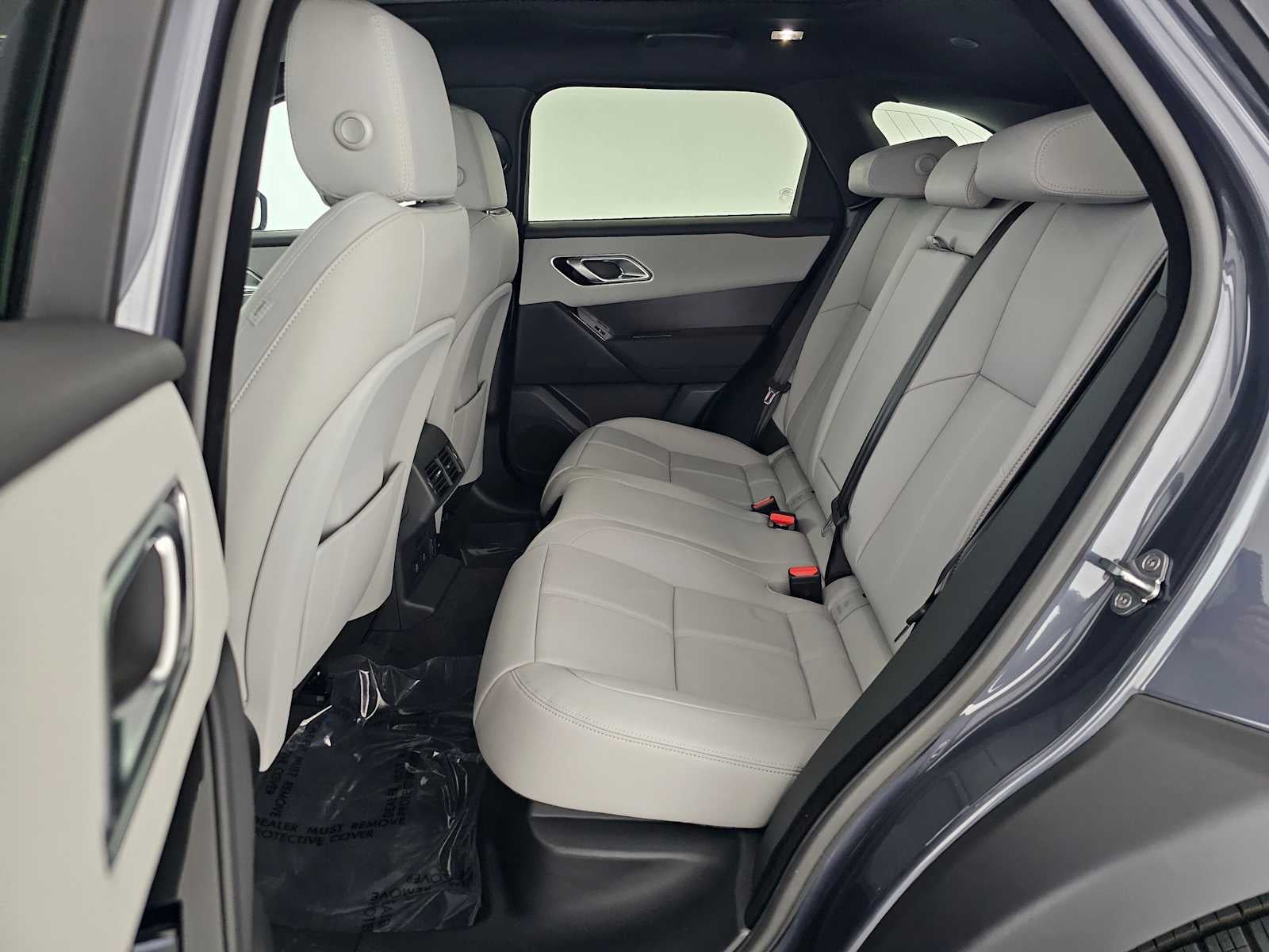 2026 Land Rover Range Rover Velar Dynamic SE