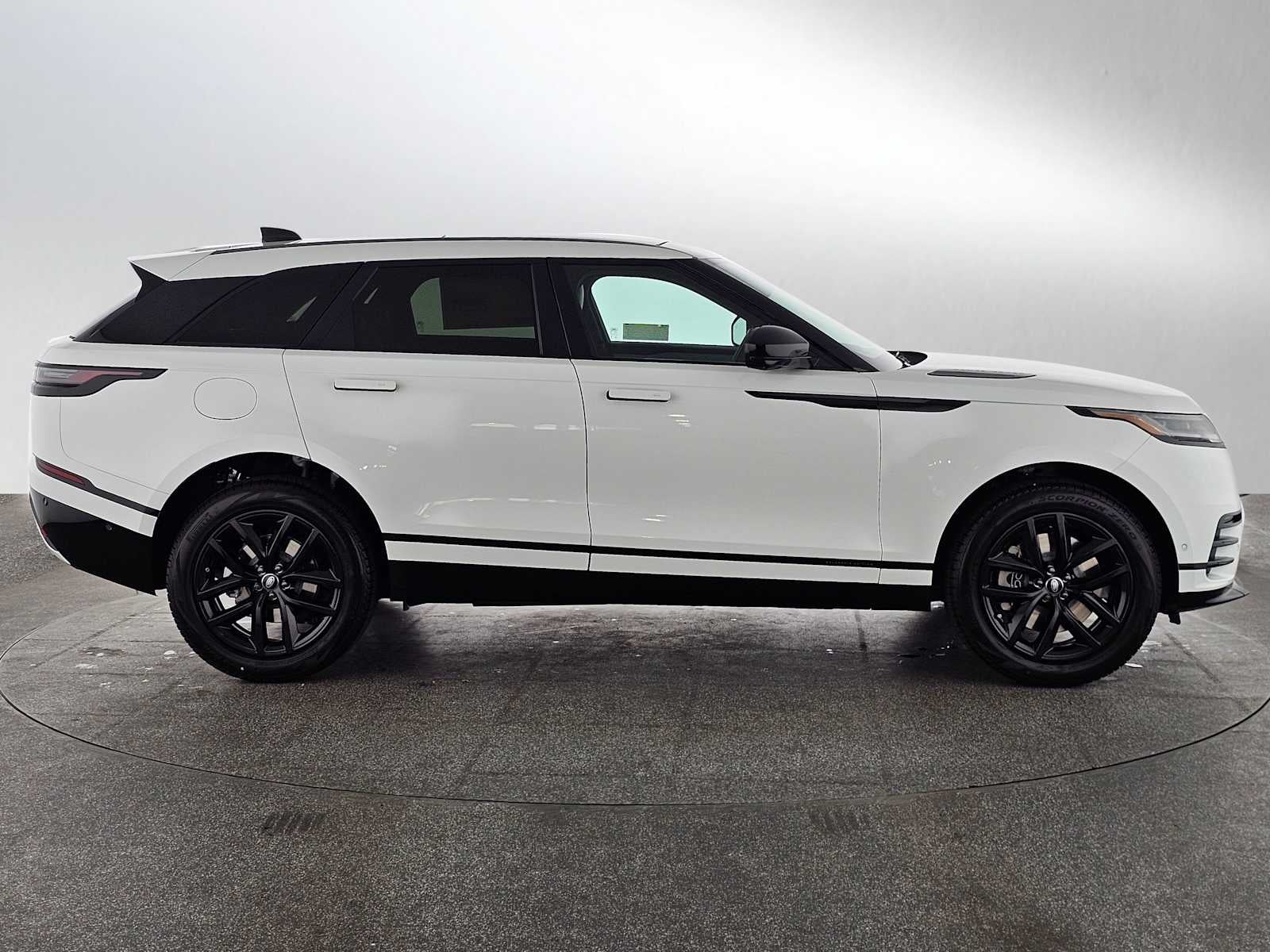 2026 Land Rover Range Rover Velar Belgravia Edition