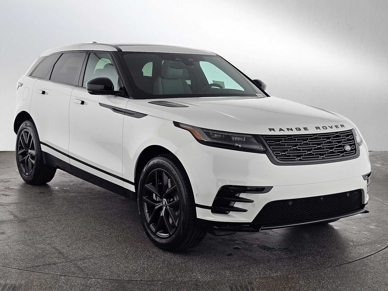 2026 Land Rover Range Rover Velar Belgravia Edition