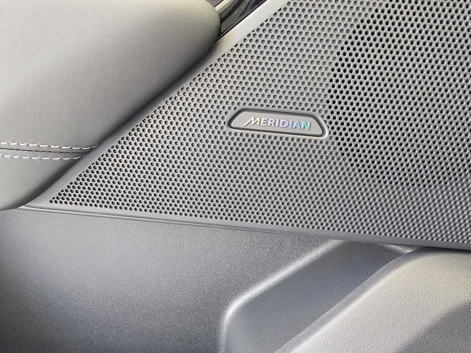 2026 Land Rover Range Rover Velar Belgravia Edition Satin