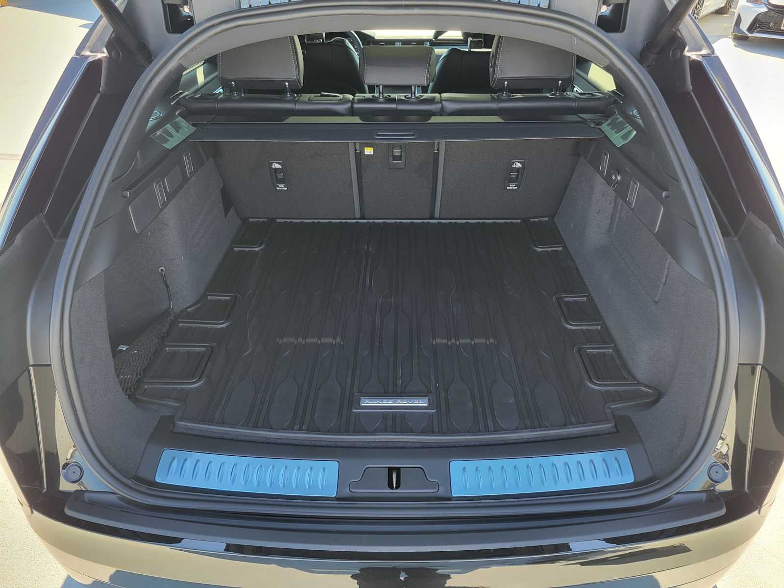 2026 Land Rover Range Rover Velar Belgravia Edition
