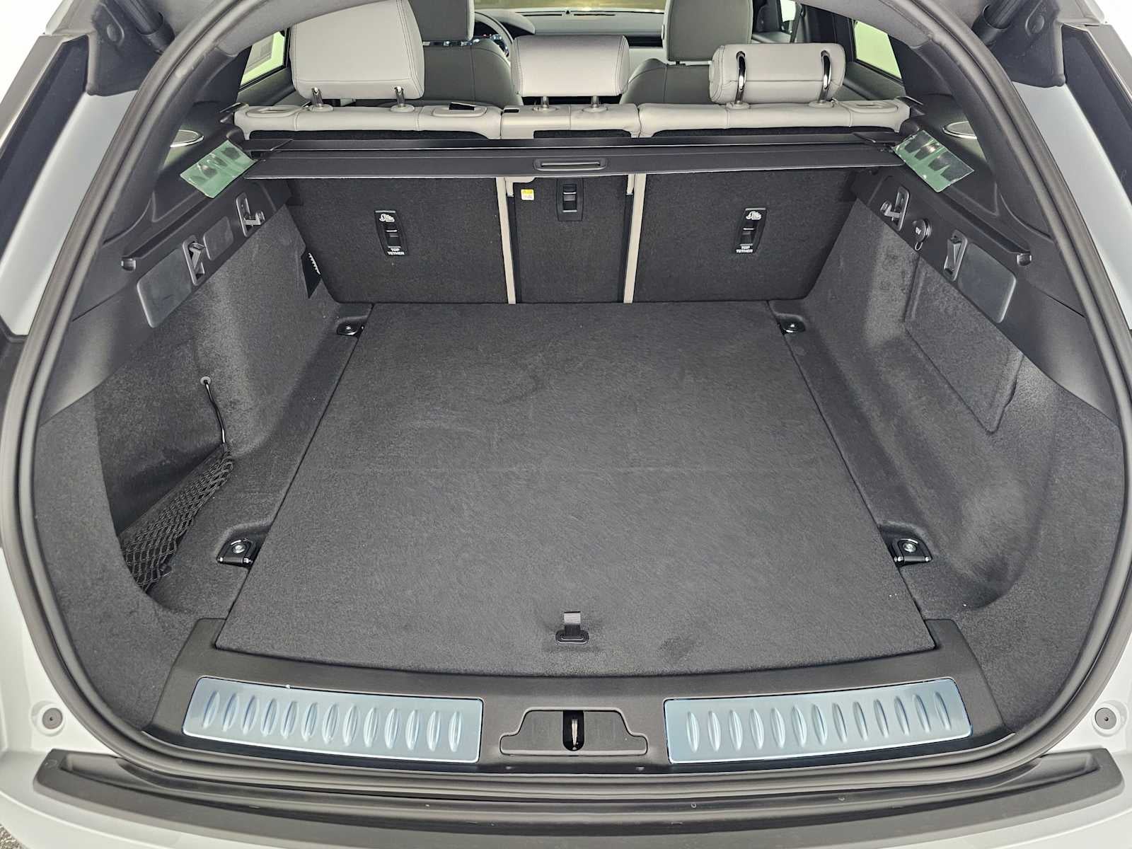 2026 Land Rover Range Rover Velar Belgravia Edition