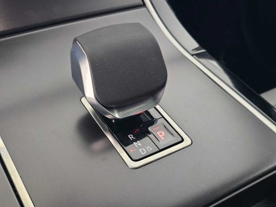 2026 Land Rover Range Rover Velar Belgravia Edition